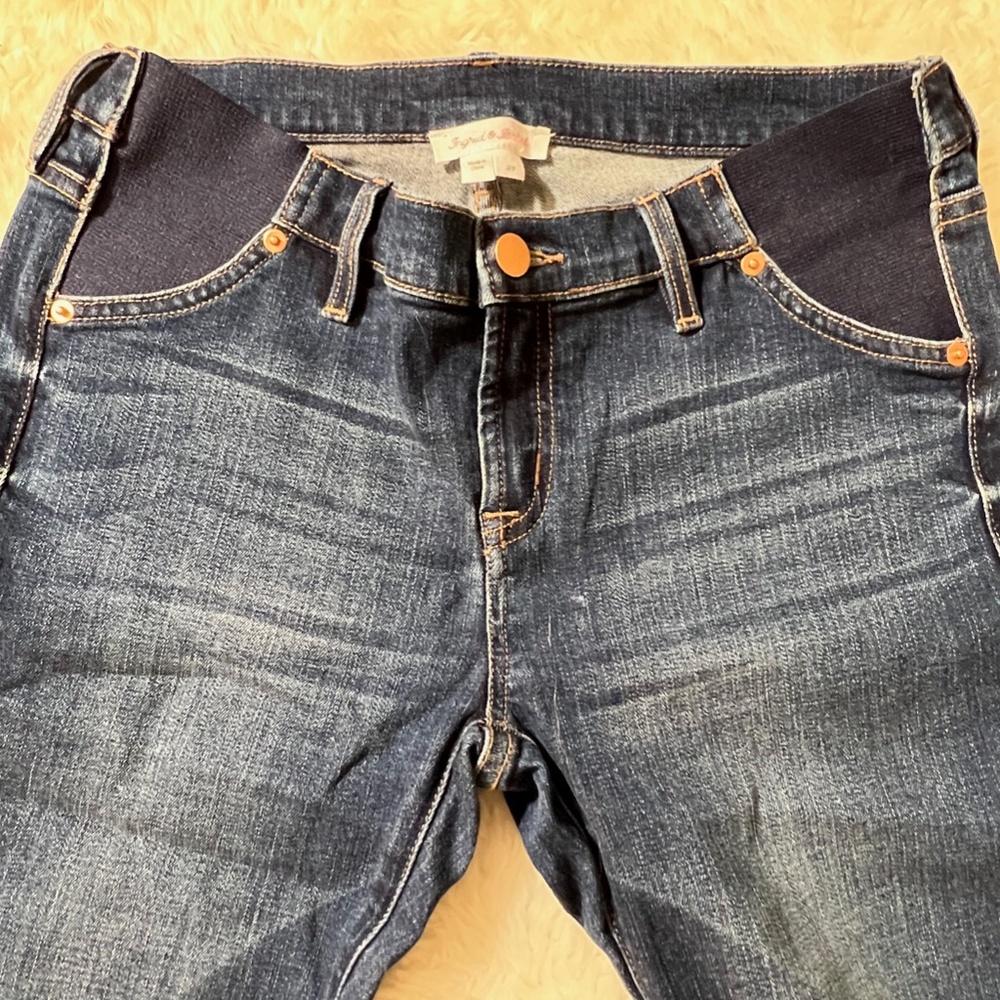 Ingrid & Isabel Under Belly Maternity Jeans - Picture 4 of 7